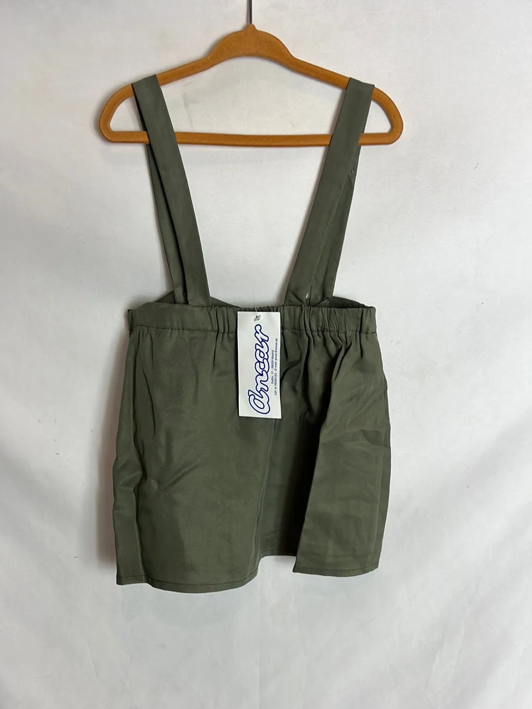ANCAR. Falda verde con tirantes. T 4 Años