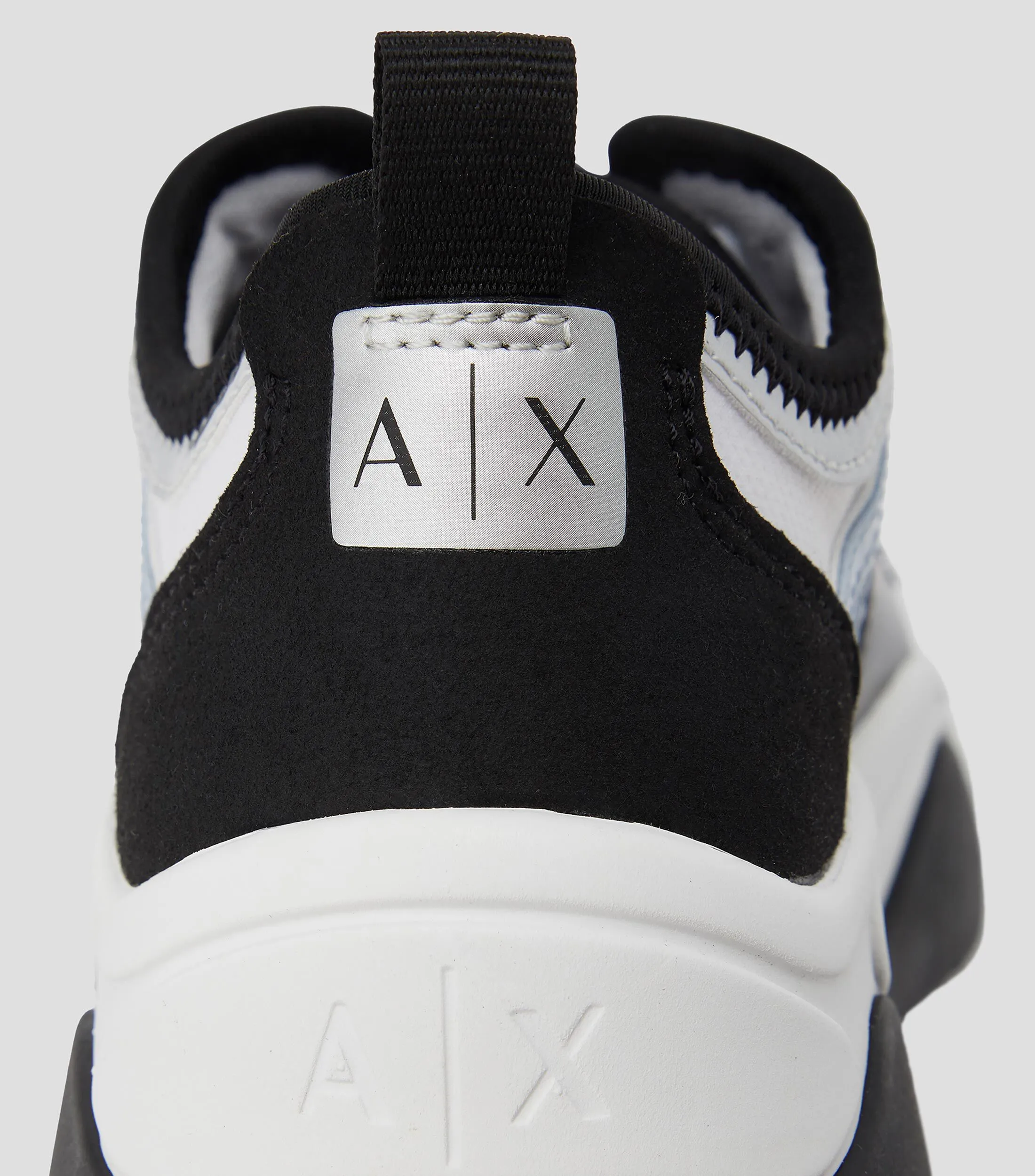 Armani Exchange Tenis con Logotipo y detalles a contraste Mujer