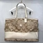 BOLSO DE MANO GRANDE COACH SIGNATURE BEIGE CARLY OPTIC PARA MUJER B1261F19202