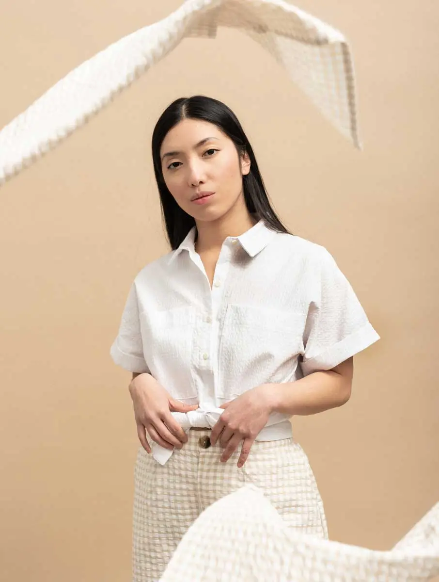 Camisa blanca de manga corta ecológica