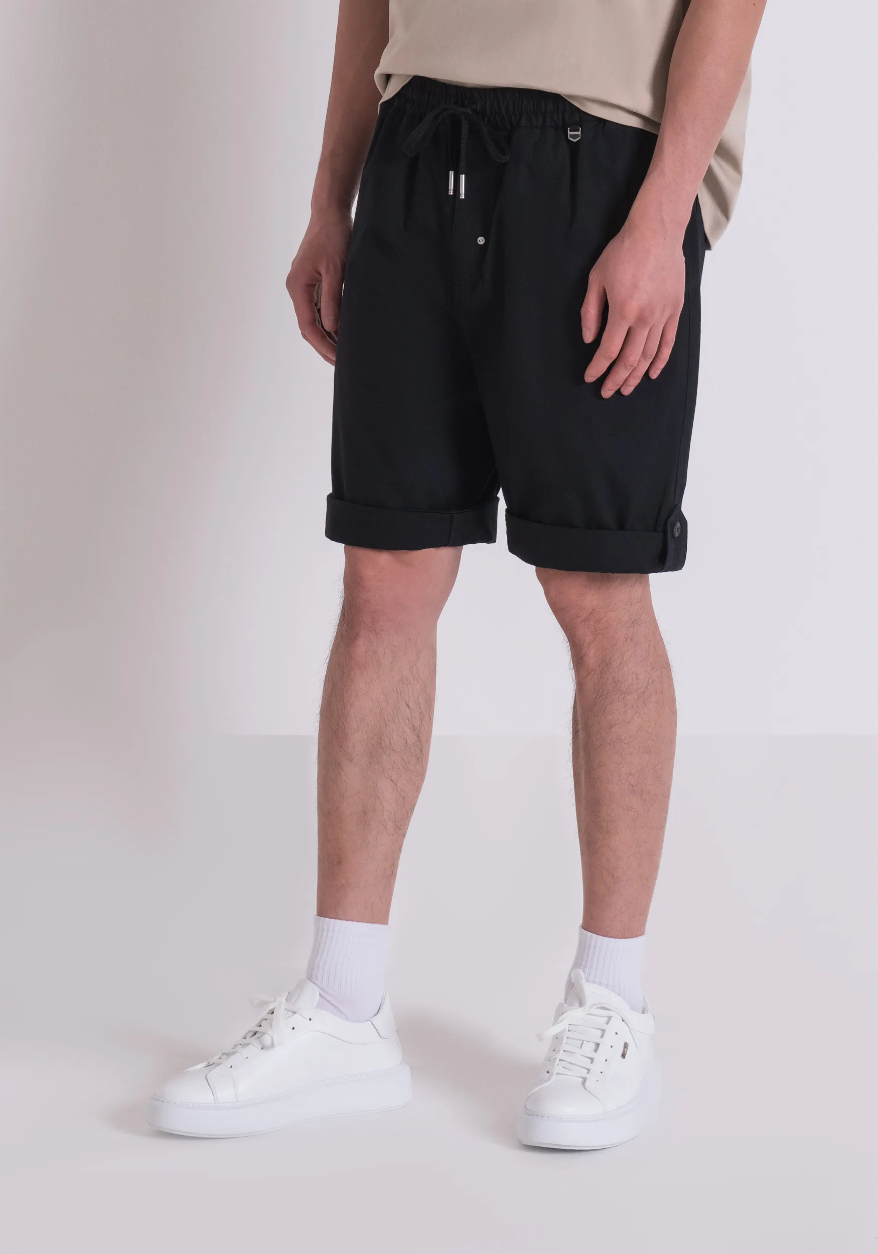 CAMISA «BARCELONA» REGULAR STRAIGHT FIT EN MEZCLA DE ALGODÓN CON ESTAMPADO INTEGRAL