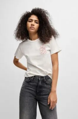 Camiseta de algodón con estampado gráfico de la temporada