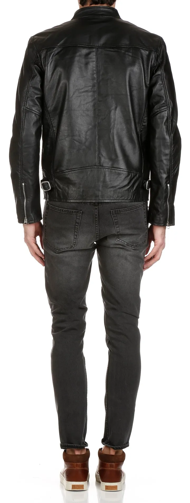 Chaqueta de cuero en negro
