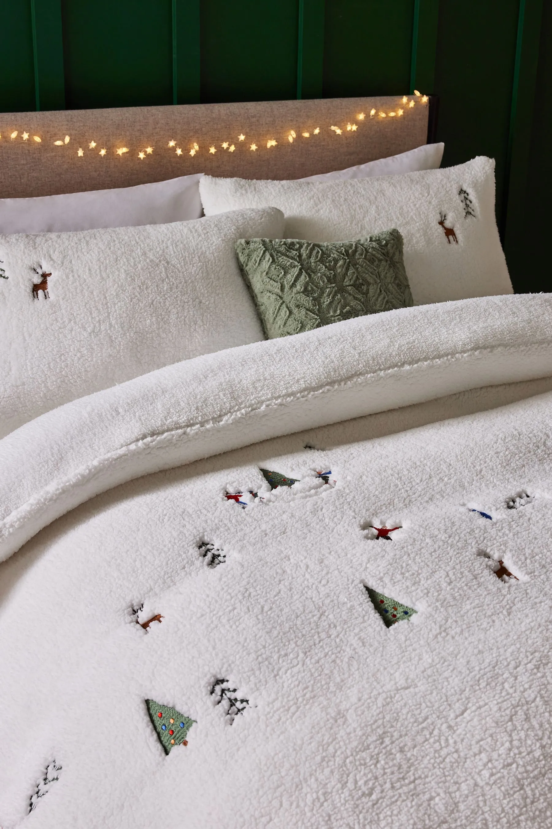 Christmas Embroidered Fleece Duvet Cover and Pillowcase Set
