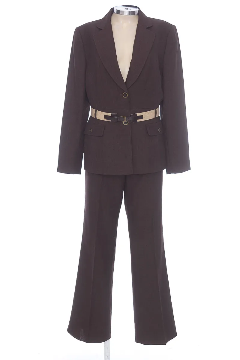 CONJUNTO COLOR CAFé  TAHARI