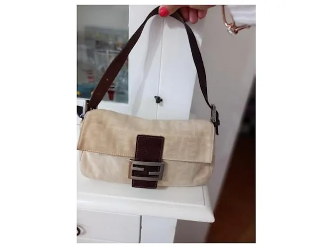 Fendi mamá baguette Beige 
