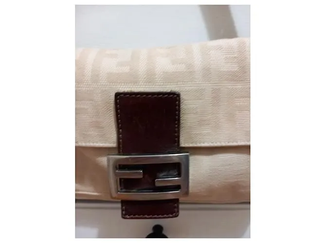 Fendi mamá baguette Beige 