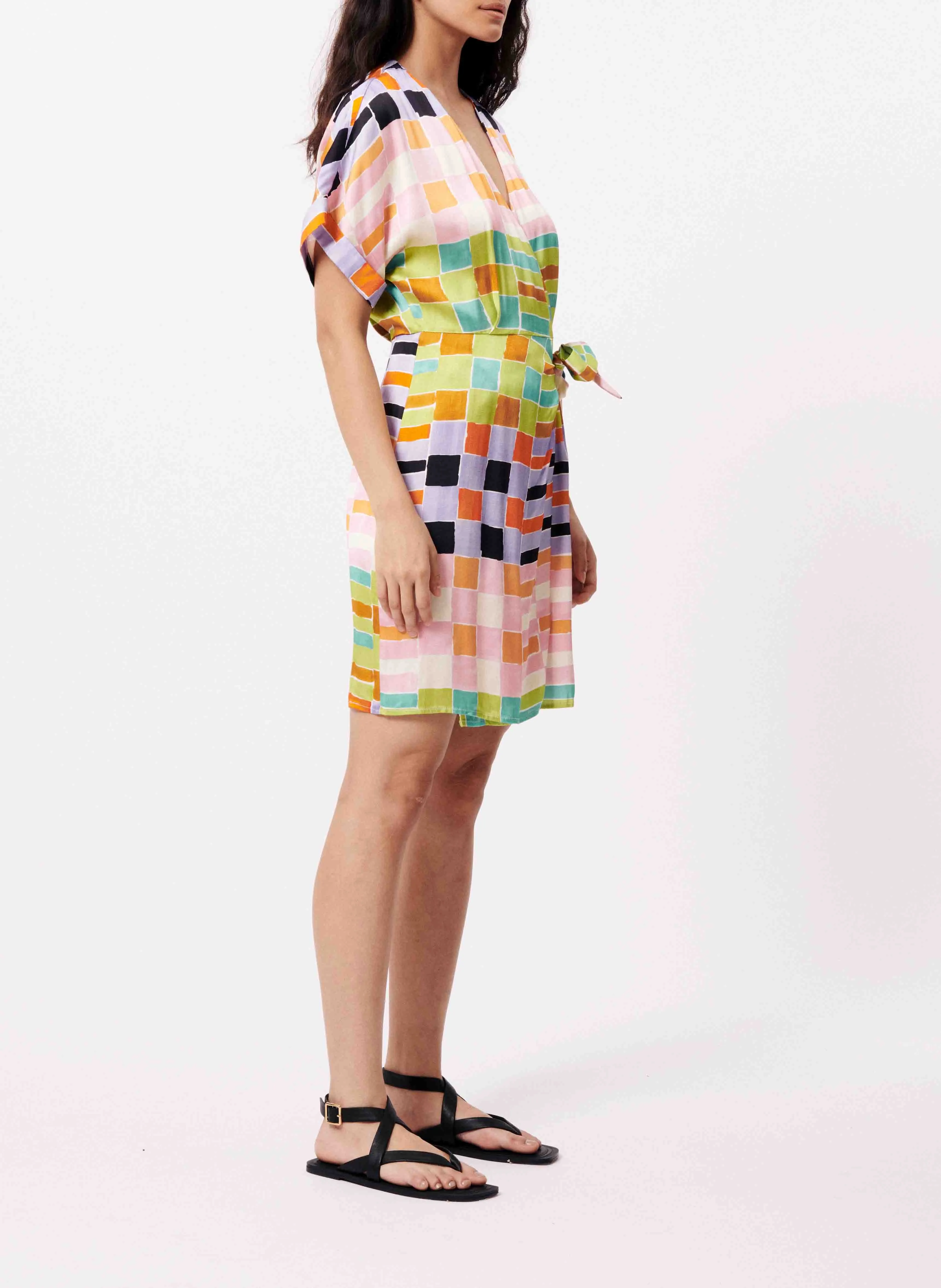 FRNCH LOIS  VESTIDO CORTO CRUZADO ESTAMPADO EN MULTICOLOR