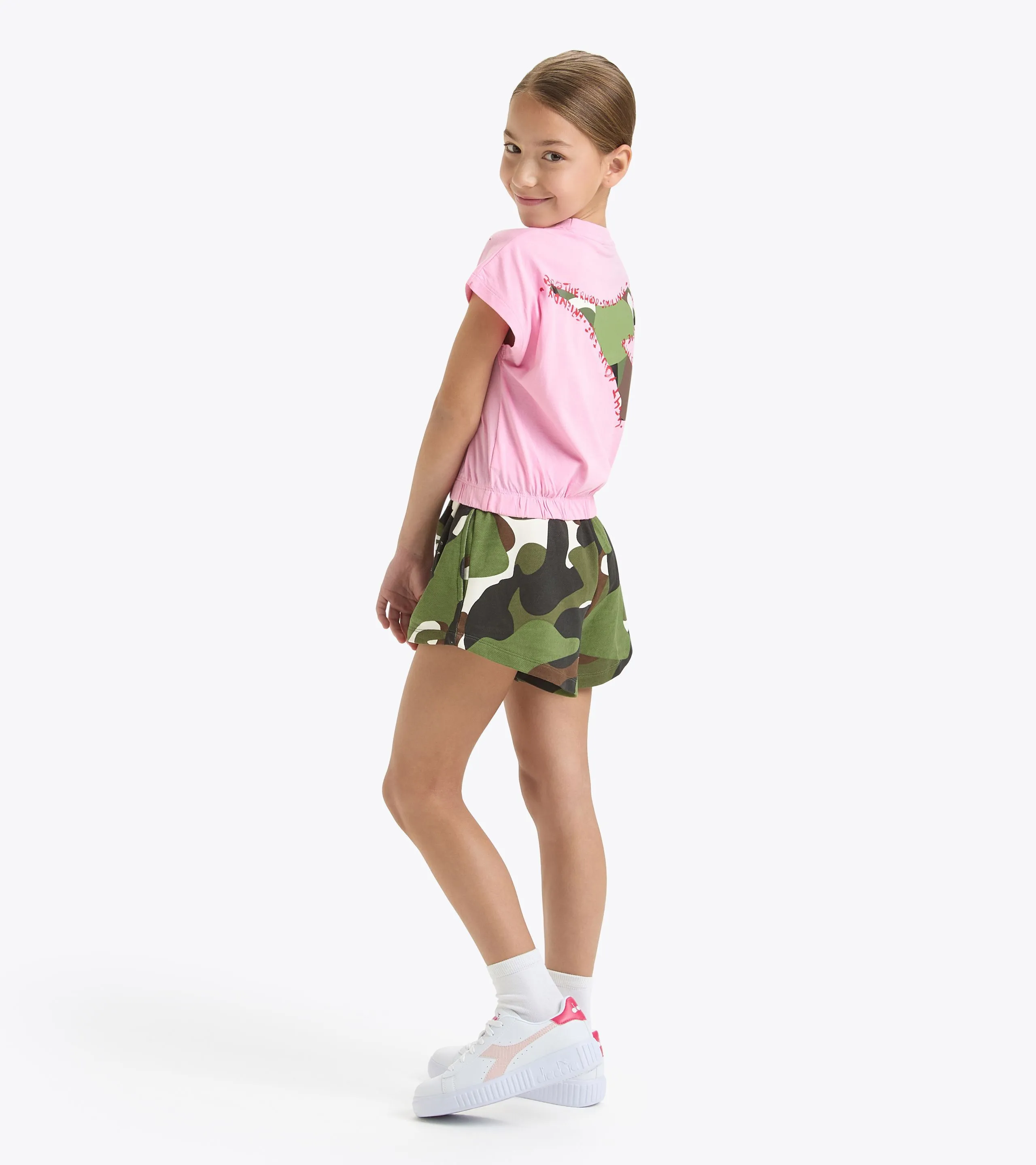 JG. TSHIRT SS CROP CAMO CAMISETA CORTA  CORTE BOXY  NI&NTILDE;A