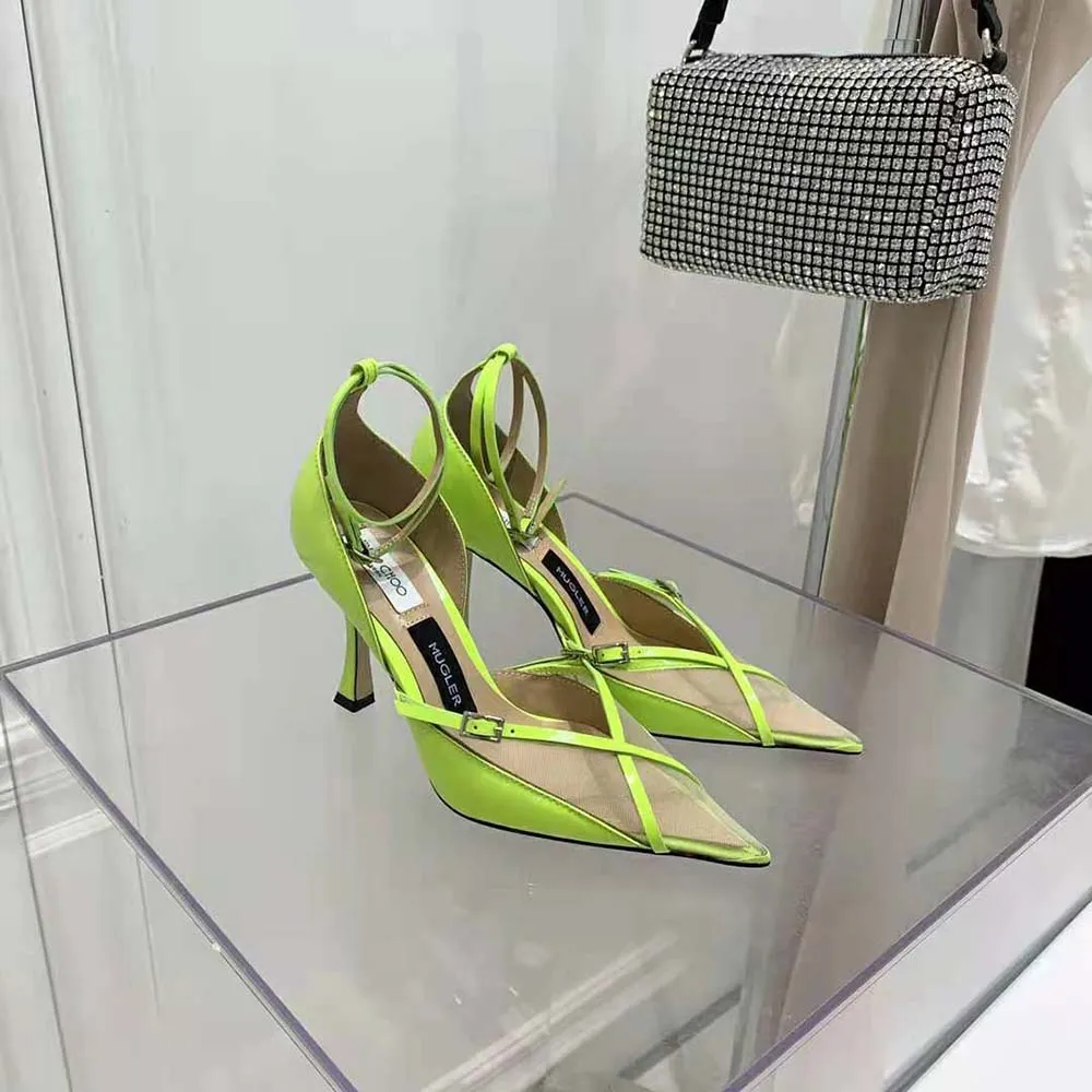 Jimmy Choo Zapatos de tacón con correa Mugler para mujer, charol amarillo neón y zapatos de tacón de malla con correas