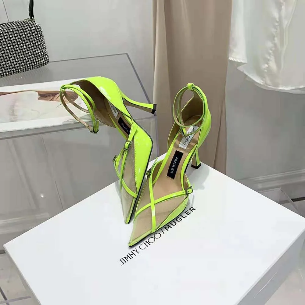 Jimmy Choo Zapatos de tacón con correa Mugler para mujer, charol amarillo neón y zapatos de tacón de malla con correas