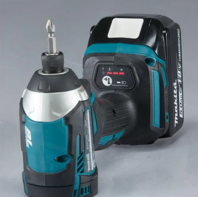 MAKITA HERRAMIENTAS  LLAVE DE IMPACTO AKU DE 18 V, SIN BATERíA NI CARGADOR DTD154Z