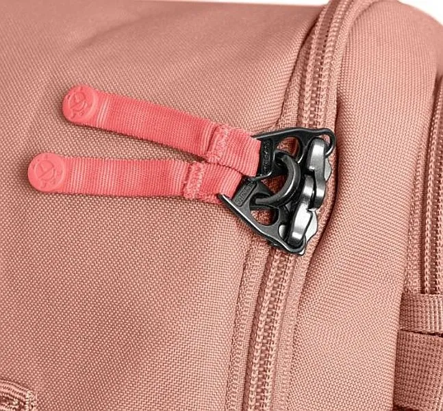 MOCHILA PACSAFE GO CARRY ON 34  ROSE  WOMEN´S
