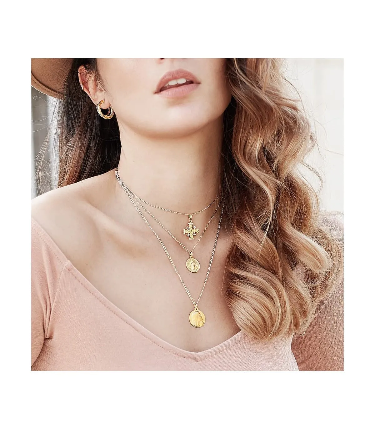 Médaille Vierge Marie Or 18K 18mm Mate