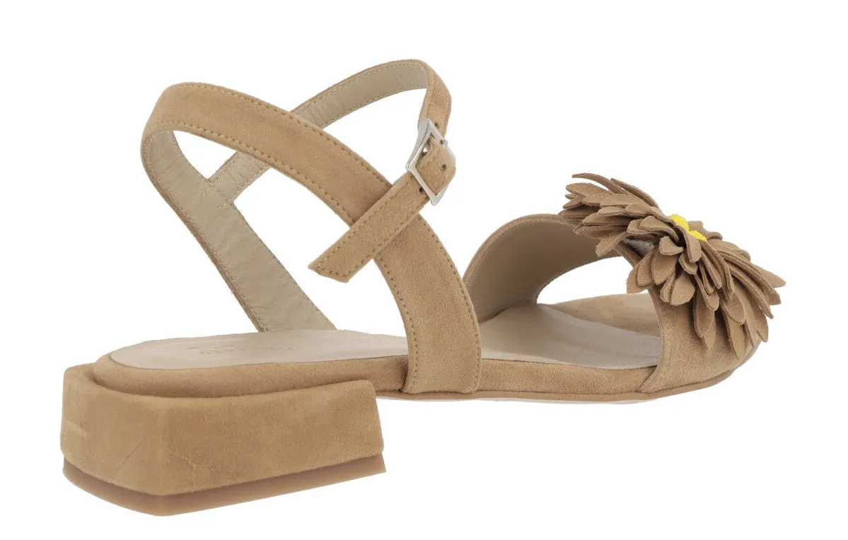 Sandalias de ante con adorno de flor para mujer