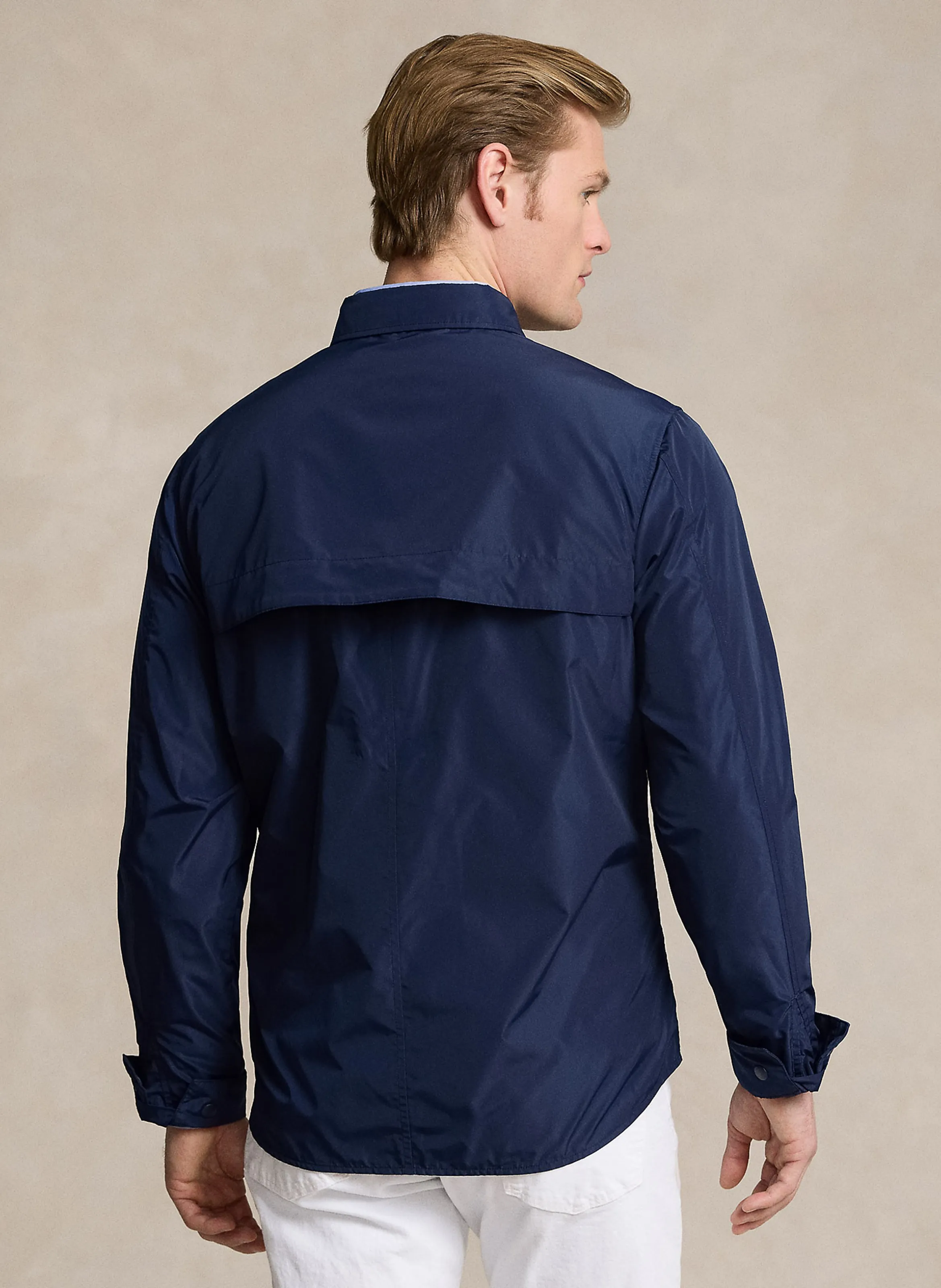 Sobrecamisa recta con cuello clásico en azul