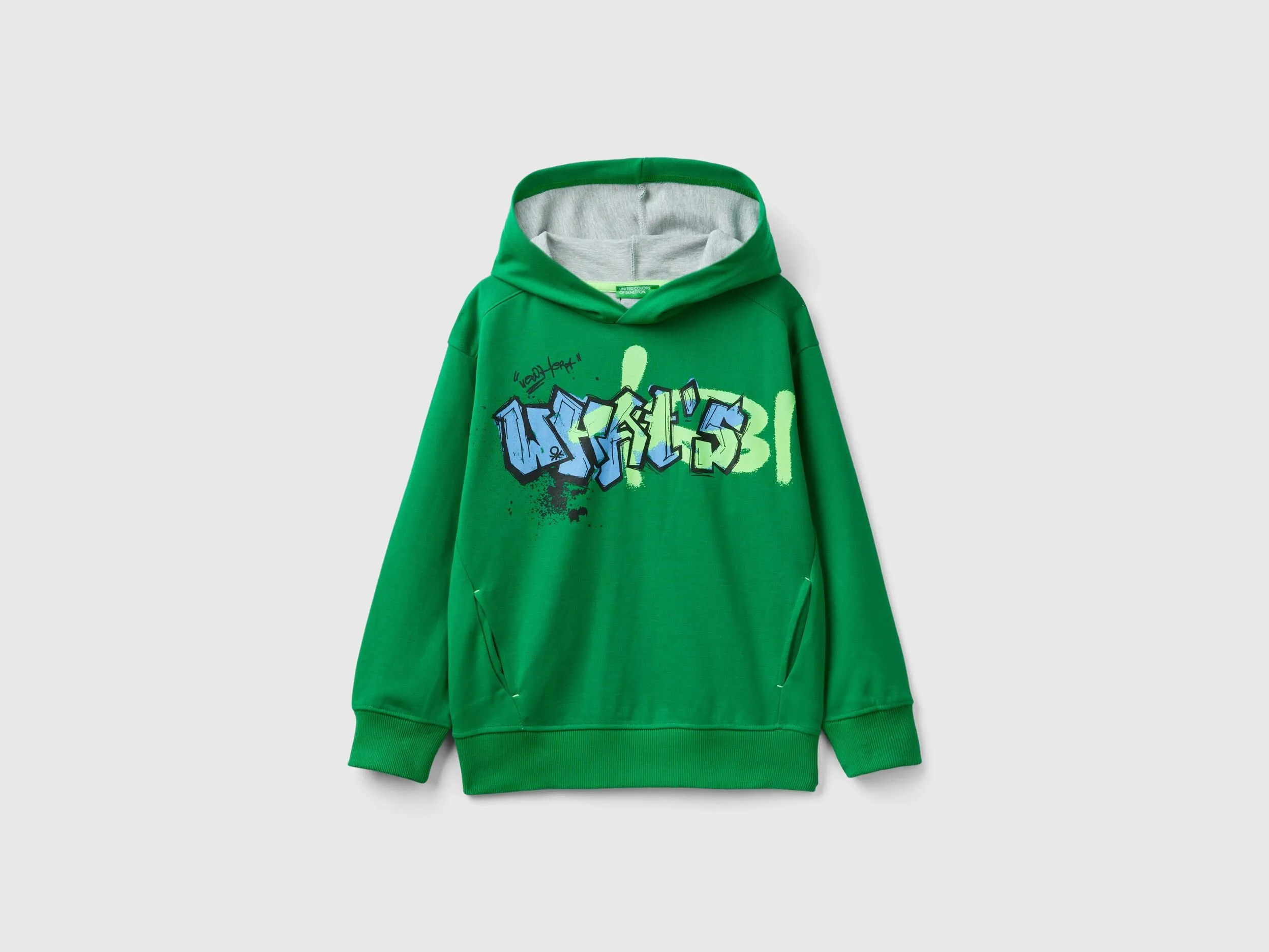 Sudadera con estampado de grafiti
