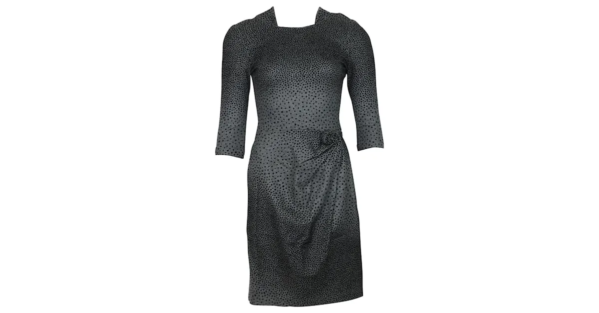 Vestido de lana gris con estampado de lunares de Issa London 