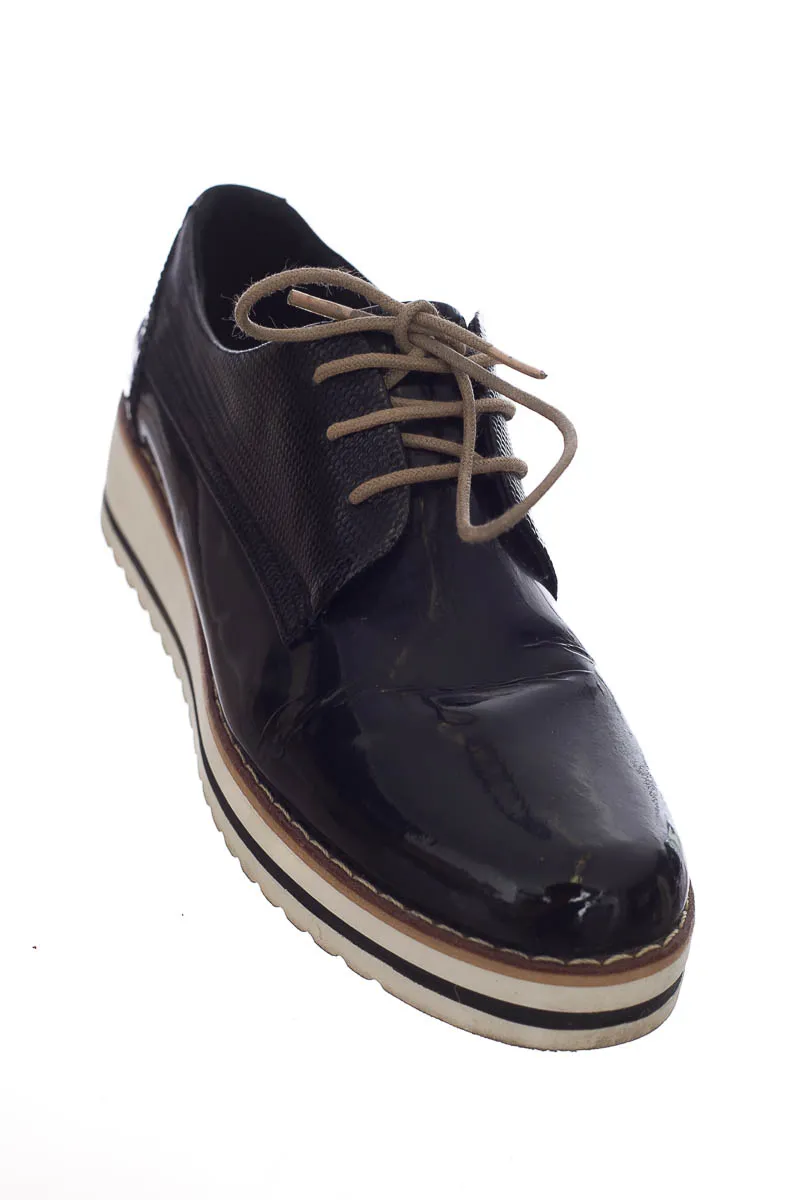 ZAPATOS COLOR NEGRO  BOSI