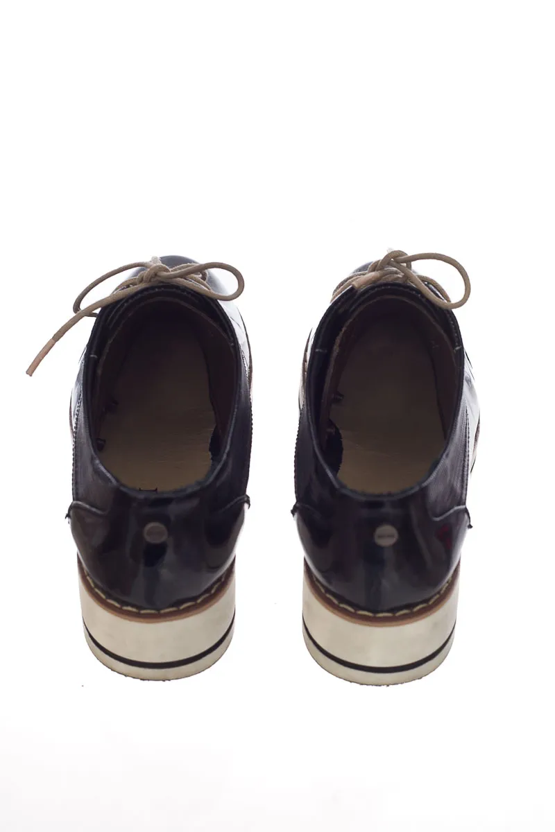 ZAPATOS COLOR NEGRO  BOSI